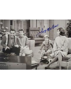 Larry Matthews THE DICK VAN DYKE SHOW signed 8x10 # G04