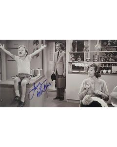 Larry Matthews THE DICK VAN DYKE SHOW signed 8x10 # G07