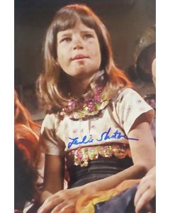 Leslie Shatner STAR TREK signed 8x10 # G04