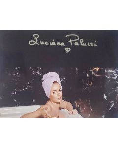 Luciana Paluzzi THUNDERBALL signed 8x10 # G04