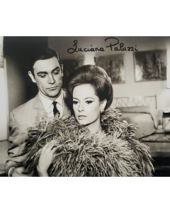 Luciana Paluzzi THUNDERBALL signed 8x10 # G09
