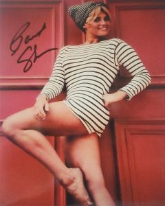 Bobbie Shaw BEACH BLANKET BINGO/HOW TO STUFF A WILD BIKINI signed 8x10 # G03