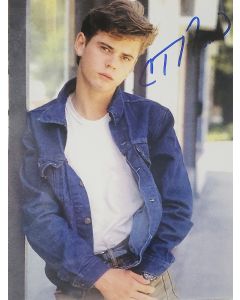 C. Thomas Howell E.T./ OUTSIDERS signed 8x10 # G11