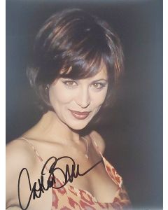 Catherine Bell JAG/ARMY WIVES signed 8x10 # G04