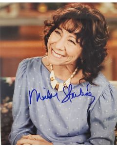 Mindy Sterling THE GOLDBERGS signed 8x10 # 9