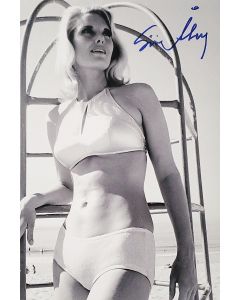 Sivi Aberg BATMAN signed 8x10 # G03