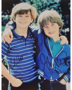 Paul Stout and Greg Morton SCARECROW AND MRS. KING signed by both 8x10 # G03