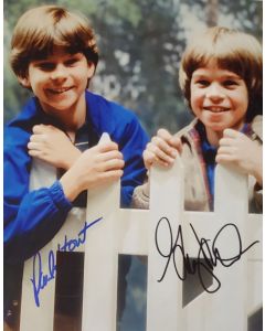 Paul Stout and Greg Morton SCARECROW AND MRS. KING signed by both 8x10 # G04
