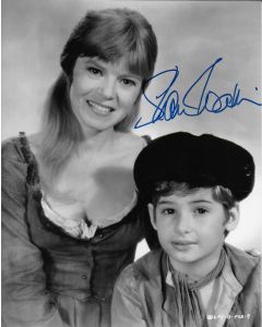 Shani Wallis Oliver! 8X10 #6