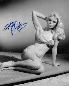 Marta Kristen 8X10 photo #10