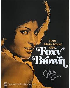Pam Grier FOXY BROWN 1997 signed 8x10 @ The Hollywood Show 2025 #37