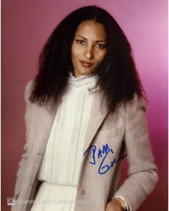 Pam Grier 1980'S PHOTOSHOOT signed 8x10 @ The Hollywood Show 2025 #43