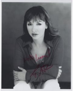 Elizabeth Pena (RIP 1959-2014) MODERN FAMILY Original Autographed 8X10 photo #1