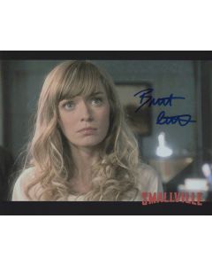Britt Irvin SMALLVILLE signed 8x10 # G01
