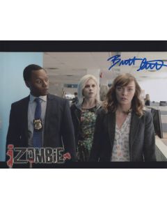 Britt Irvin IZOMBIE signed 8x10 # G02