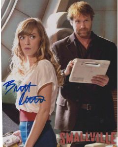 Britt Irvin SMALLVILLE signed 8x10 # G07