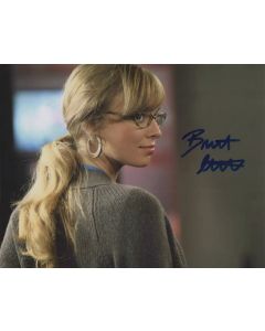 Britt Irvin SMALLVILLE signed 8x10 # G14