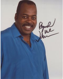 Reginald VelJohnson FAMILY MATTERS signed 8x10 # G01