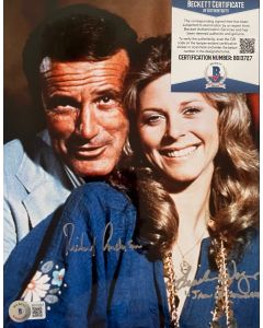 Richard Anderson RIP & Lindsay Wagner Bionic Women 8x10 w/Beckett COA #2