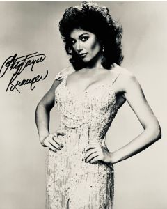 Stepfanie Kramer Hunter Original Autographed 8X10 Photo #11