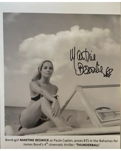 Martine Beswick FROM RUSSIA WITH LOVE, THUNDERBALL 007 Original 8X10 Signed #32