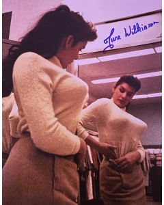 June Wilkinson RIP Original Autographed 8X10 Photo #17