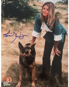 Lindsay Wagner The Bionic Woman Original signed 8X10 Photo 32