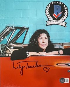 Lily Tomlin Grace & Frankie, 9 to 5 Original Signed 8X10 w/Beckett COA