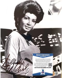 Nichelle Nichols Star Trek 8X10 w/Beckett COA #15