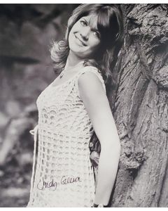 Judy Geeson MACGUYVER, MAD ABOUT YOU signed 8x10 # G01 