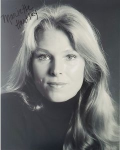 Mariette Hartley STAR TREK, GUNSMOKE signed 8x10 # G16