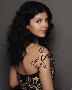 Nikki Yanofsky In Person Autographed 8x10 Singer