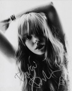Portia Doubleday  Autographed 8x10 Mr Robot,Carrie