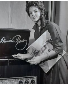  Priscilla Presley  8X10 #227