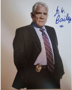 G.W. Bailey THE CLOSER TV SERIES Signed 8X10 Photo #11