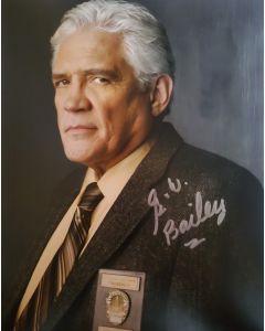 G.W. Bailey THE CLOSER TV SERIES Signed 8X10 Photo #12