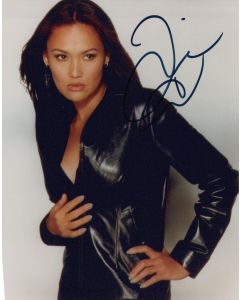 Tia Carrere WAYNE'S WORLD/TRUE LIES signed 8x10 # G01W