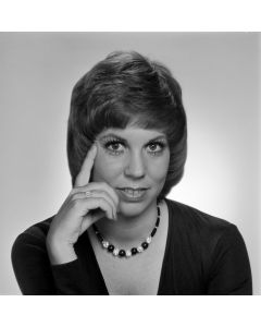 Vicki Lawrence-BLACK AND WHITE HEADSHOT