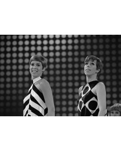 Vicki Lawrence-THE CAROL BURNETT SHOW